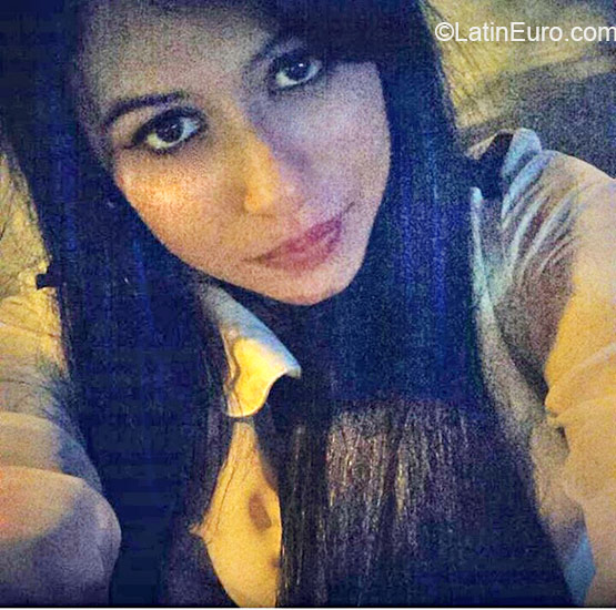 Date this hard body Colombia girl Geraldine from Cali CO18300
