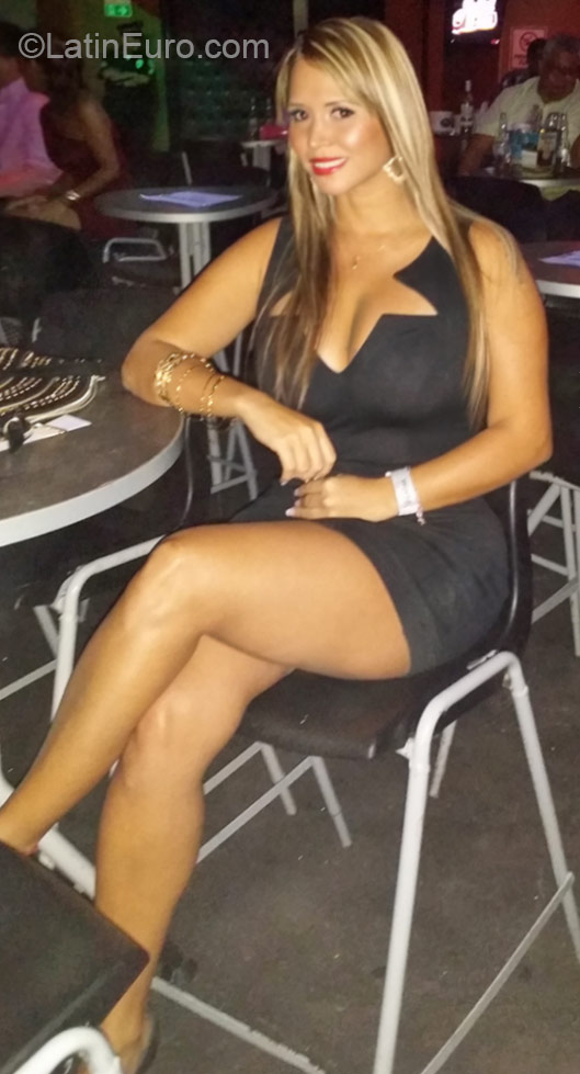 Date this fun Colombia girl Tatiana from Cali CO18309