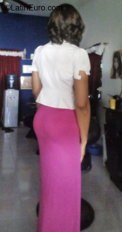 Date this sensual Dominican Republic girl Aracelis Merced from Higuey DO24055