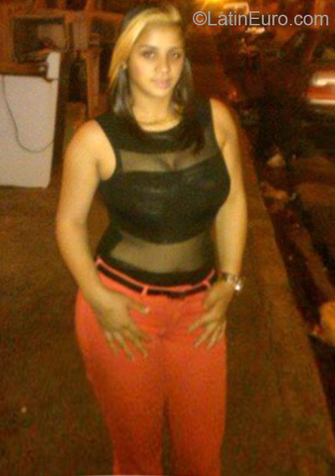 Date this good-looking Dominican Republic girl Mabeline from puerto plata DO24068