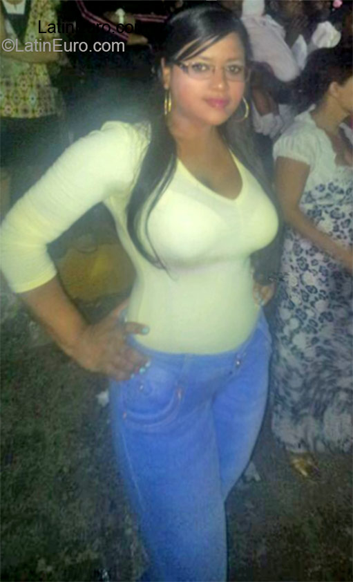 Date this hot Dominican Republic girl Patricia from Santo Domingo DO24178