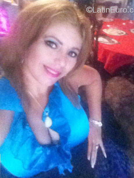 Date this attractive Honduras girl Maria from San Pedro sula HN1873