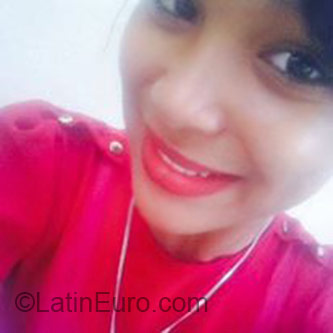Date this beautiful Dominican Republic girl Nicole from Santiago DO24464
