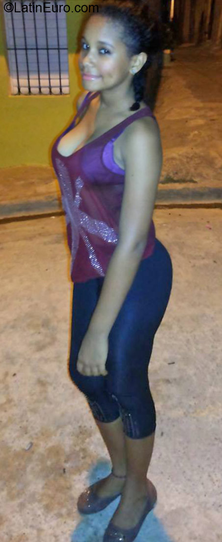 Date this fun Dominican Republic girl Jarlin from Higuey DO24520
