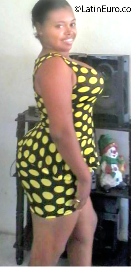 Date this sultry Dominican Republic girl Patricia from San Pedro de Macoris DO24579