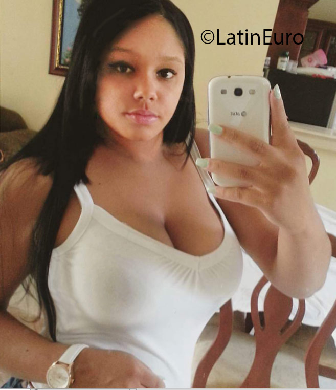 Date this hot Dominican Republic girl Katherin from Santiago DO24701