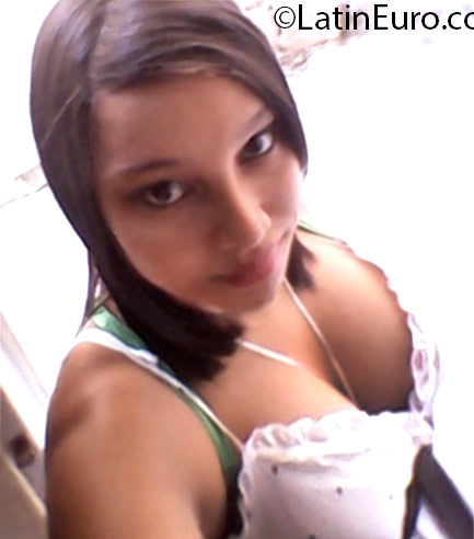Date this voluptuous Dominican Republic girl Mardeles from Santiago DO24749