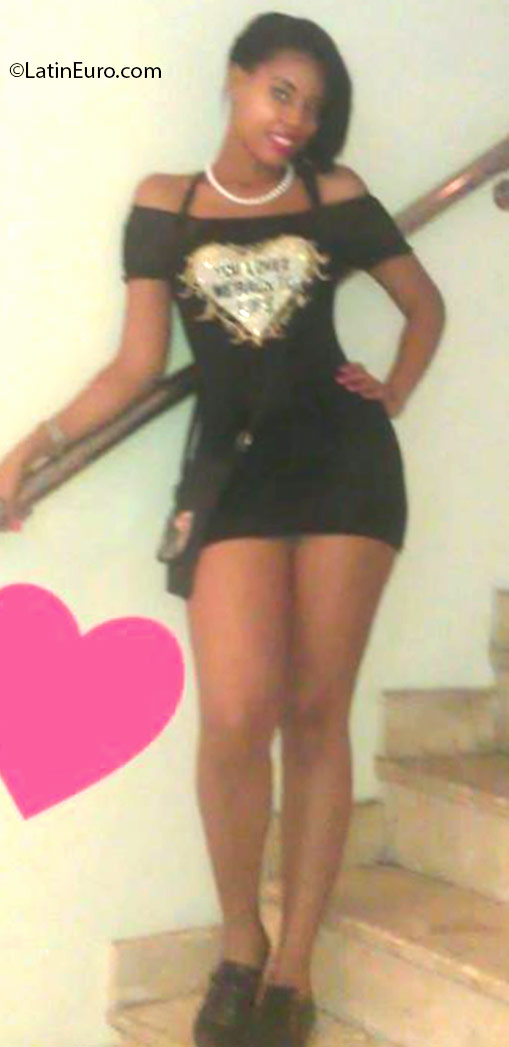 Date this cute Dominican Republic girl Nicaras from Haina DO24823