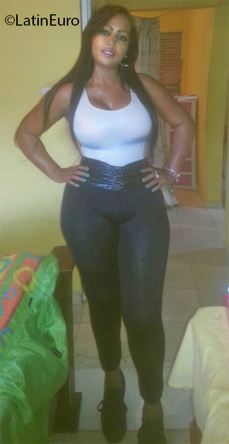 Date this sensual Dominican Republic girl Rosa from Santiago DO24843