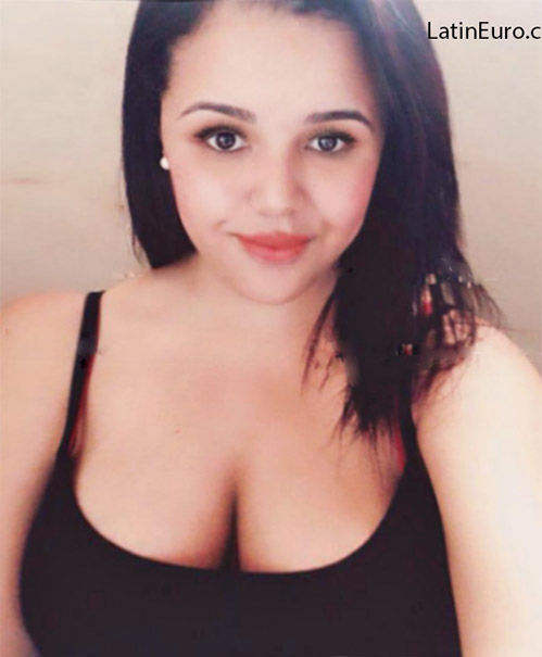 Date this funny Brazil girl Maria from Araras BR9580