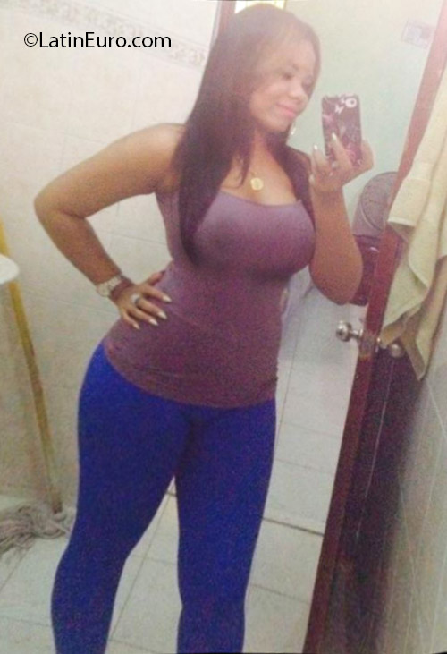 Date this charming Dominican Republic girl Entronque from Santiago DO24980