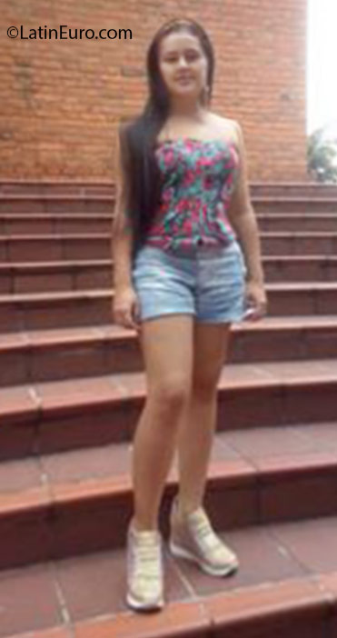 Date this delightful Colombia girl Leidy from Medellin CO18677