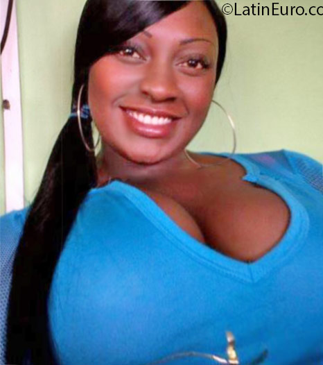 Date this tall Colombia girl Cindy from Cali CO18729