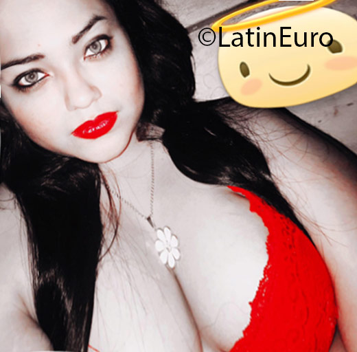Date this sensual Honduras girl Kitty from San Pedro Sula HN2095