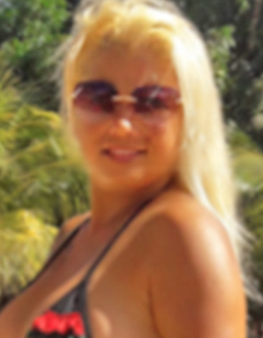 Date this hot Brazil girl Andrea from Sao Paulo BR9636