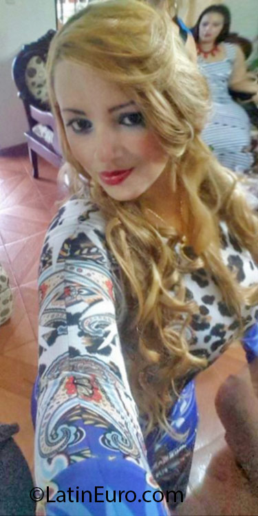 Date this athletic Dominican Republic girl Ruth from Santiago DO25481