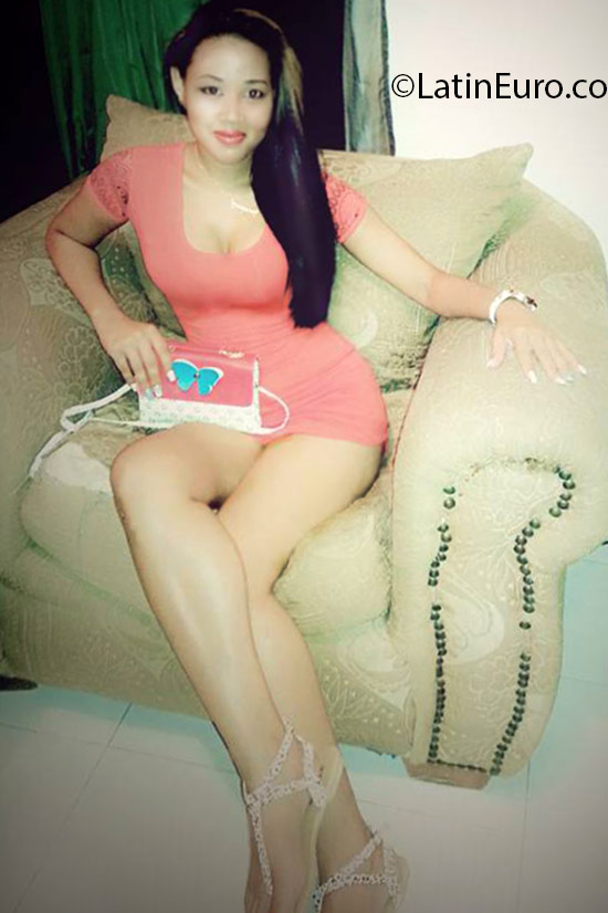 Date this lovely Dominican Republic girl Estefani from Santiago DO25483