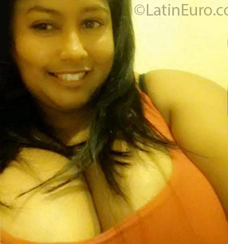 Date this lovely Dominican Republic girl La_beba11 from Santiago DO25702