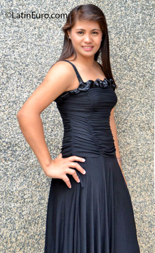 Date this charming Philippines girl Elsie from Baguio PH895