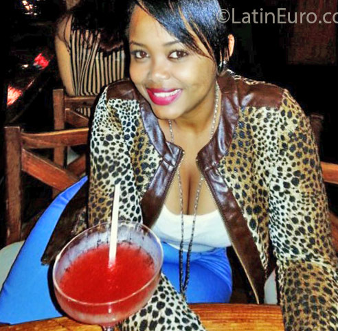 Date this exotic Dominican Republic girl Yiya from Santo Domingo DO25729