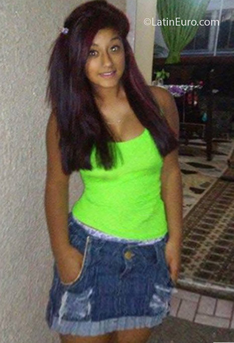 Date this stunning Colombia girl Nina Johanna from Bogota CO18982