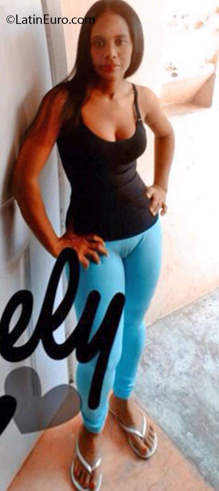 Date this charming Dominican Republic girl Emilia from Santiago DO25869
