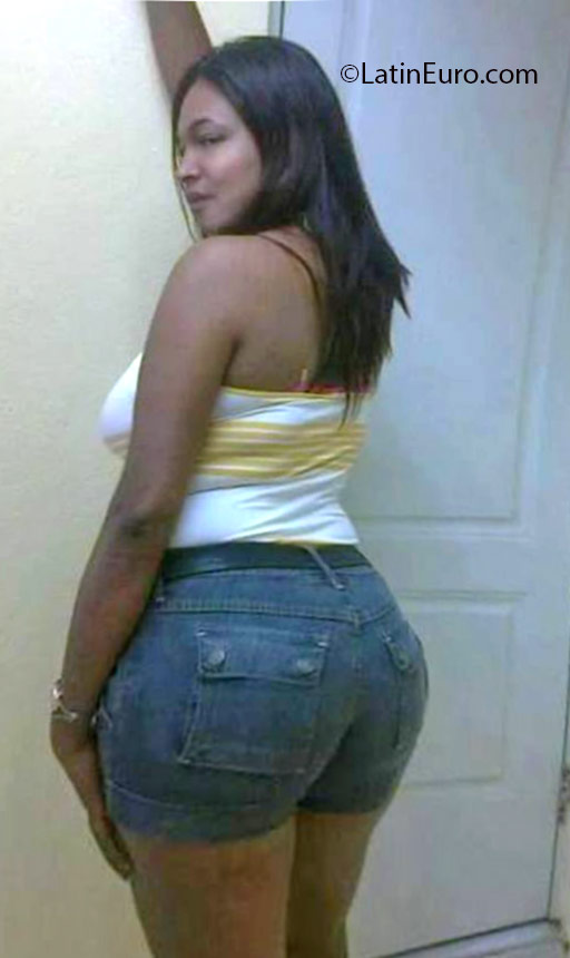Date this gorgeous Dominican Republic girl La_flaka_linda from Santiago DO25875