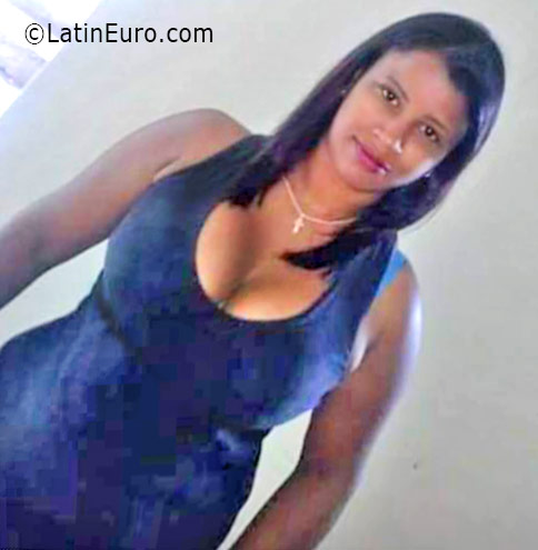 Date this exotic Dominican Republic girl Mabel from Santo Domingo DO25901