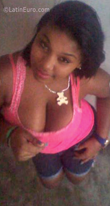 Date this attractive Dominican Republic girl Stephany from Santiago DO25927