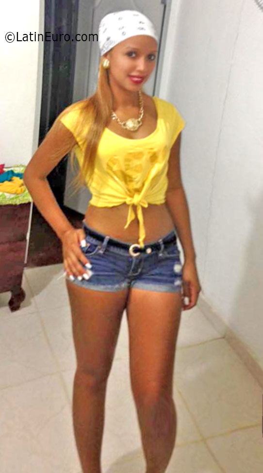 Date this attractive Dominican Republic girl Dalinia from Puerto Plata DO25941