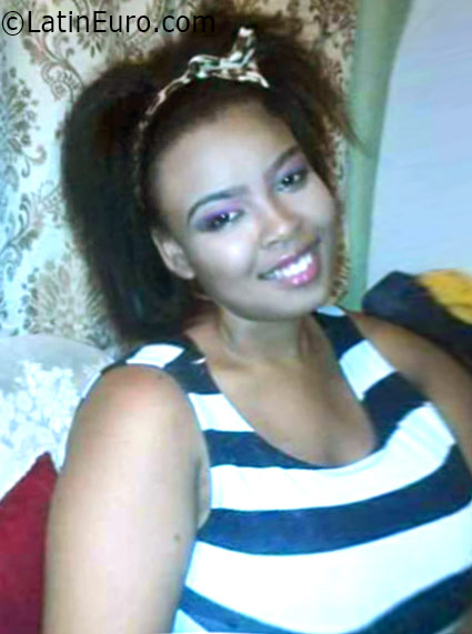 Date this pretty Jamaica girl Whitney from Kingston JM2323