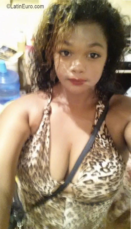 Date this young Dominican Republic girl Yani from Santo Domingo DO26211