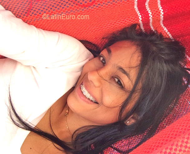 Date this georgeous Colombia girl Jennifer from Guajira CO22072