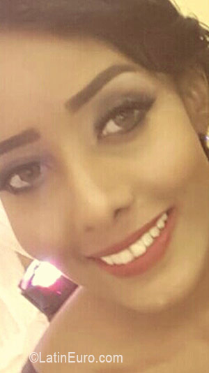 Date this pretty Saudi Arabia girl Moona from Al Khobar SA29