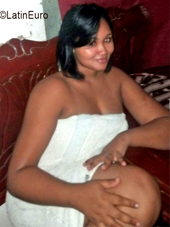 Date this good-looking Dominican Republic girl Franchis from Santo Domingo DO26452