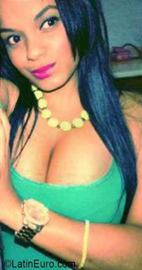 Date this attractive Dominican Republic girl Eva from Santo Domingo DO26462
