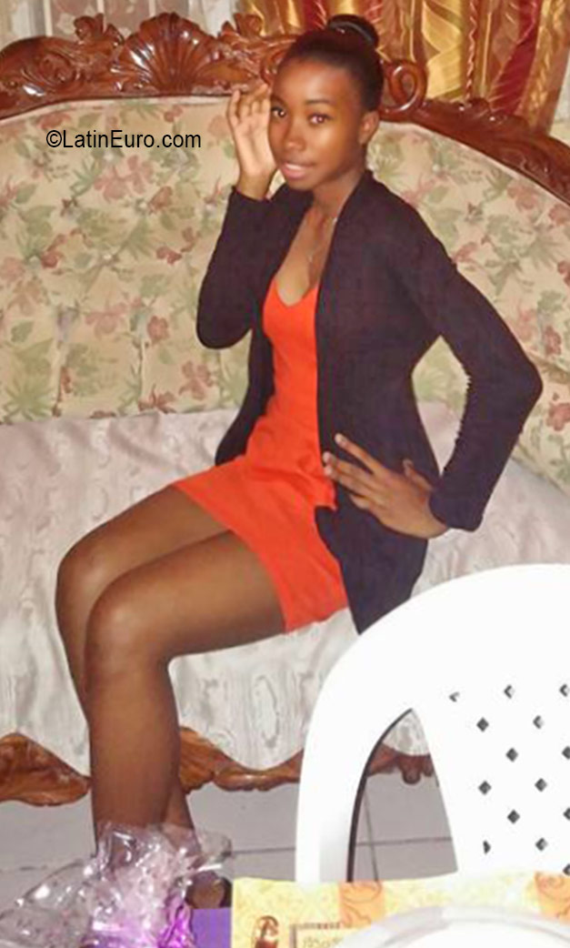 Date this sultry Jamaica girl Danielle from St. Mary JM2349