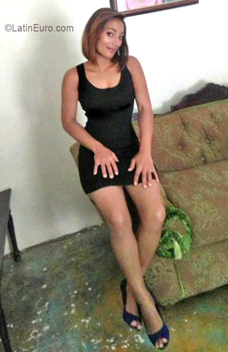 Date this delightful Dominican Republic girl Gisela from Santiago DO26534