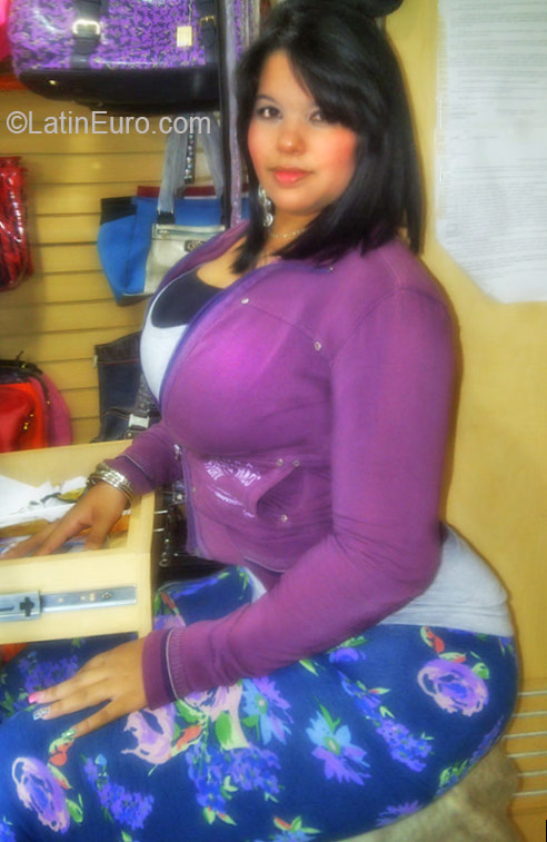 Date this pretty Venezuela girl Maria from Maracaibo VE760
