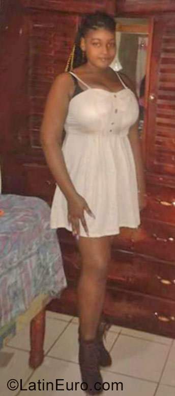 Date this foxy Jamaica girl Sexy from Montego Bay JM2366