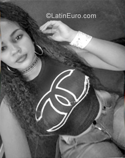 Date this exotic Dominican Republic girl Paola from Santo Domingo DO26855