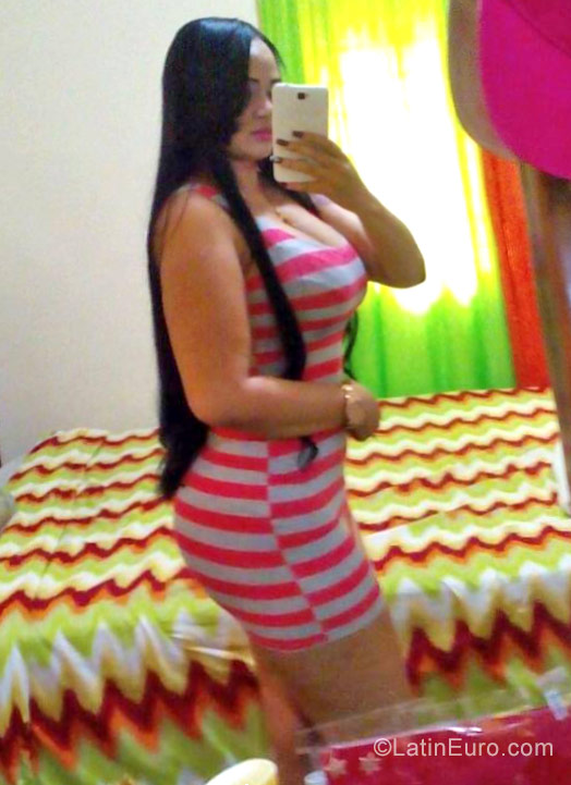 Date this funny Dominican Republic girl Jani from Santo Domingo DO26906