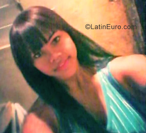 Date this young Dominican Republic girl Yuliana from Santo Domingo DO26916