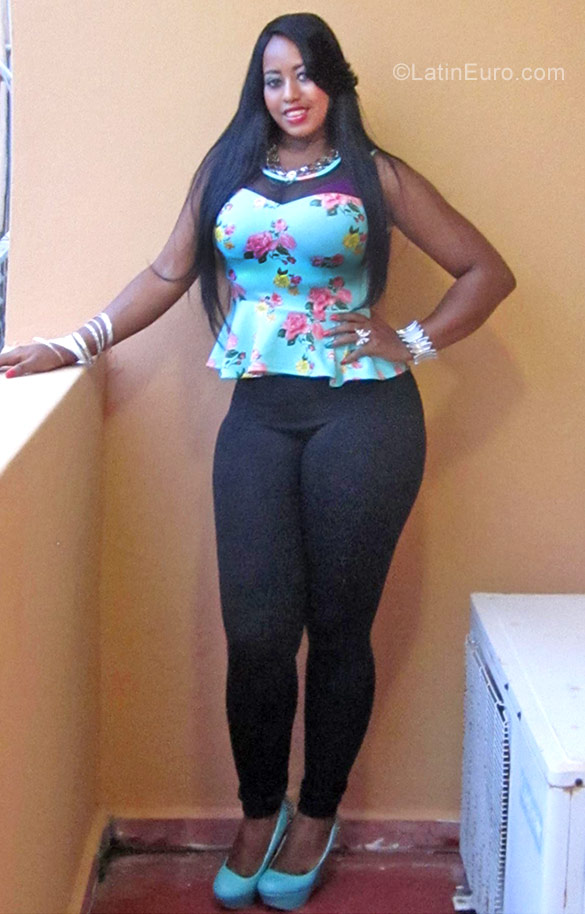 Date this good-looking Dominican Republic girl Jaquelin from Santo Domingo DO26966