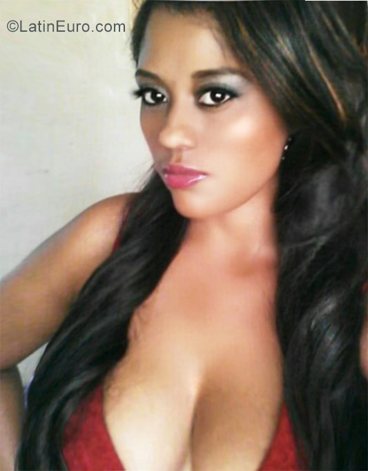 Date this young Dominican Republic girl Alexa from Santiago DO26979