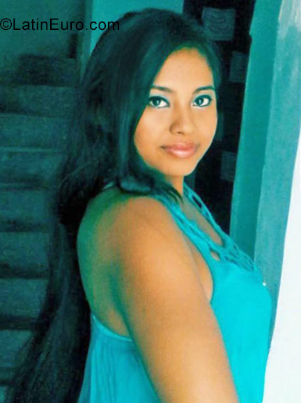 Date this pretty Colombia girl Marcela from Cali CO19863