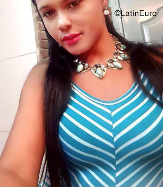 Date this stunning Dominican Republic girl Luna from Puerto Plata DO27039