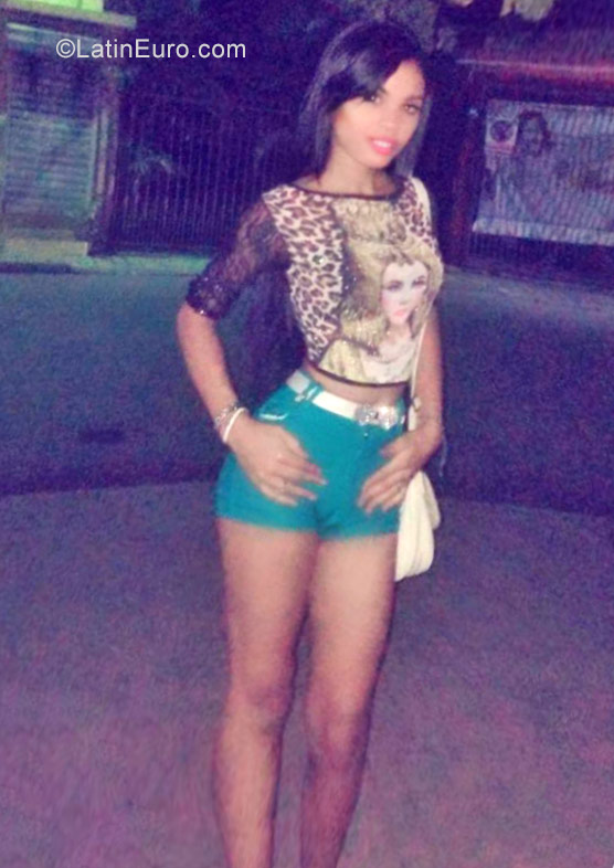 Date this fun Dominican Republic girl Yoelnne from Mao Valverde DO27213