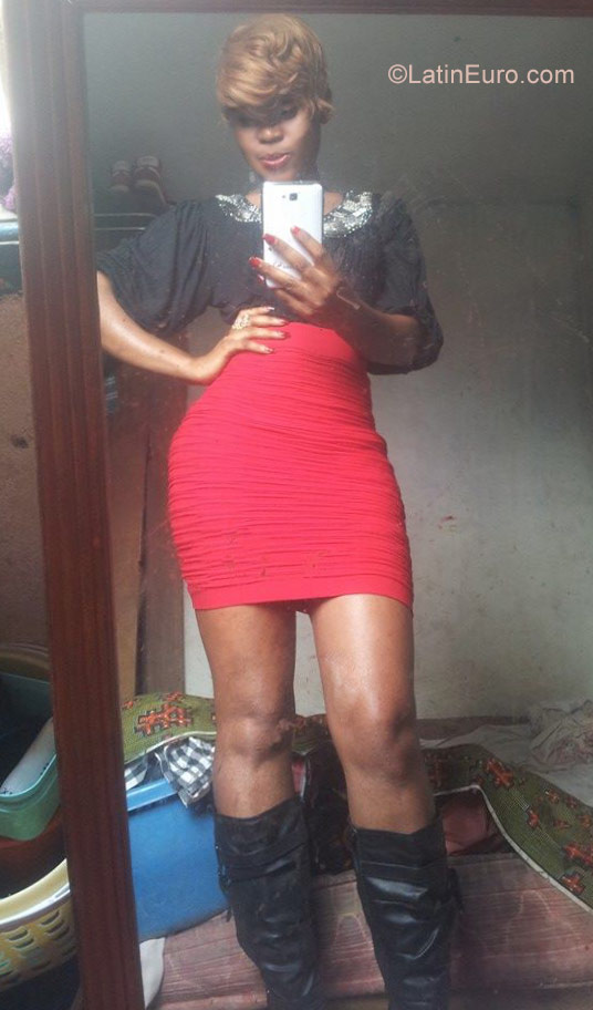 Date this hot Ivory Coast girl Cristaz from Abidjan IC79