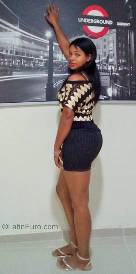Date this beautiful Dominican Republic girl Francisca from Santo Domingo DO27299